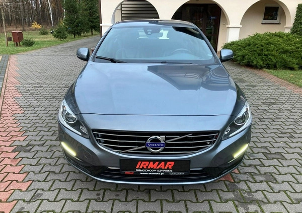 Volvo V60 cena 51900 przebieg: 250000, rok produkcji 2017 z Krapkowice małe 596